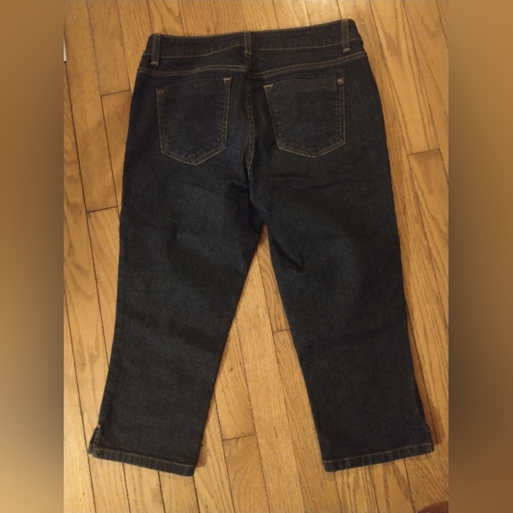 Jeans, capris - Picture 2 of 3